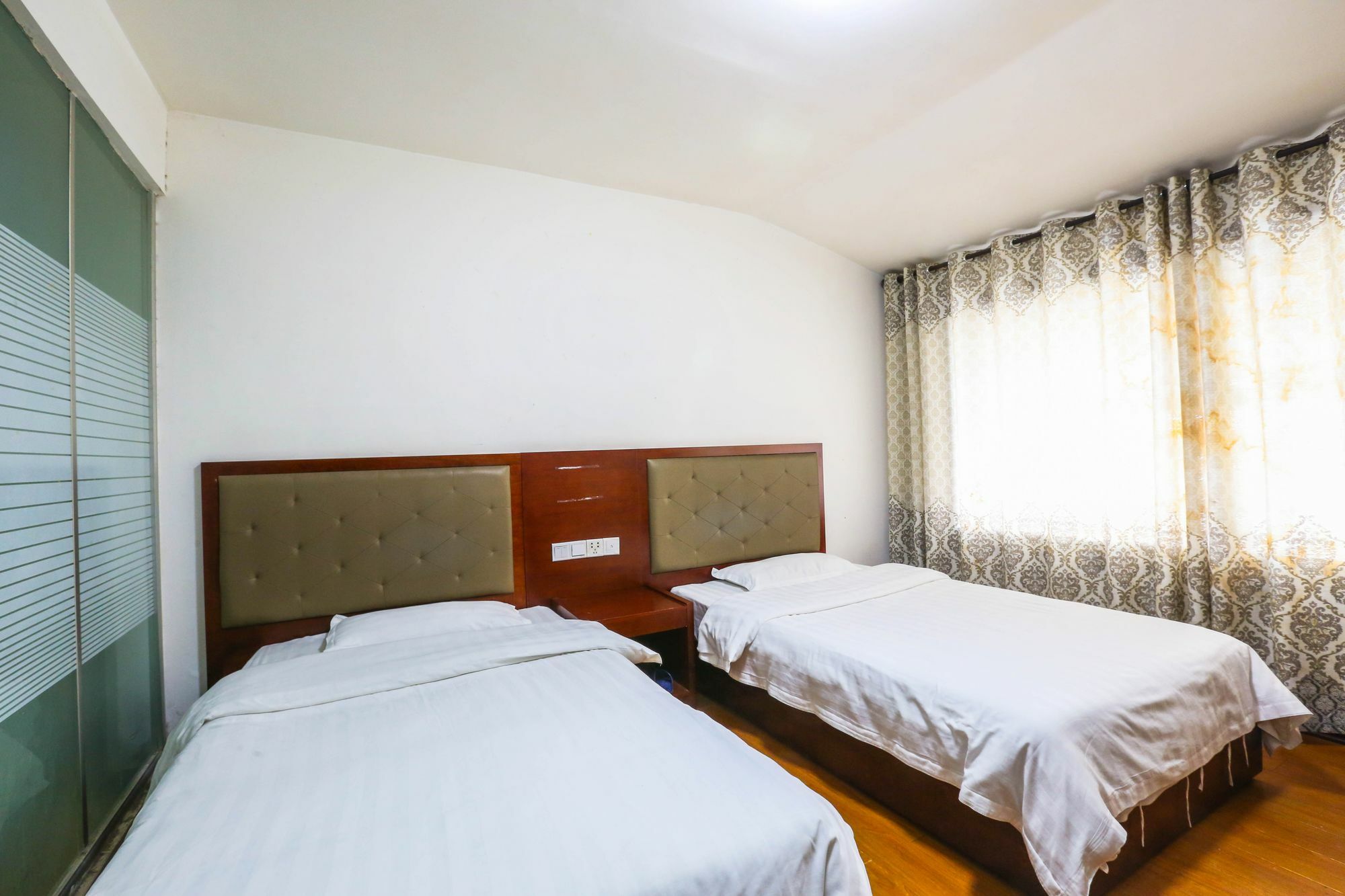 Yuetu Express Hotel Wulingyuan Exterior photo